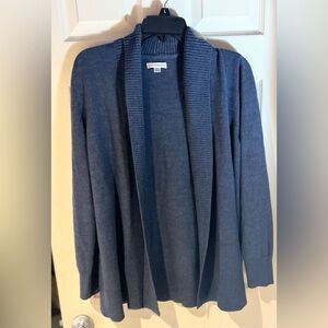 ♥️bundle 2/$10 
Croft & Barrow Deep Blue Open Front Sweater Size Large